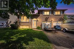 134 CROWN CRESCENT  Bradford West Gwillimbury, ON L3Z 2L5