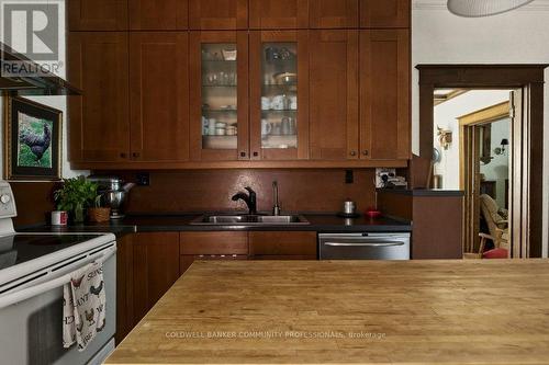 111 Spadina Avenue, Hamilton, ON 