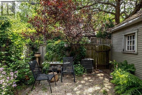 111 Spadina Avenue, Hamilton, ON 