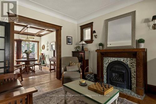 111 Spadina Avenue, Hamilton, ON 