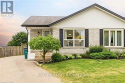 45 CATALINA COURT  Kitchener, ON N2M 5L9