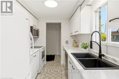 45 Catalina Court, Kitchener, ON 