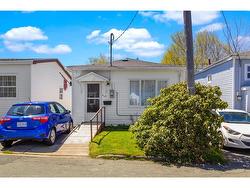 29 Mount Pleasant Avenue  St. John's, NL A1C 5G8