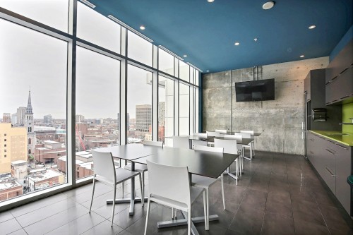 Salle communautaire - 1110-1150 Rue St-Denis, Montréal (Ville-Marie), QC - Indoor Photo Showing Other Room