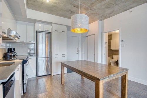 Cuisine - 1110-1150 Rue St-Denis, Montréal (Ville-Marie), QC - Indoor Photo Showing Kitchen With Upgraded Kitchen