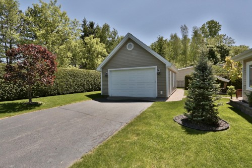 Garage - 629 Rue Du Moulin, Acton Vale, QC - Outdoor