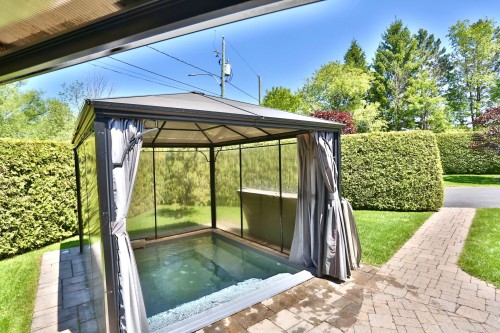 Spa - 629 Rue Du Moulin, Acton Vale, QC - Outdoor