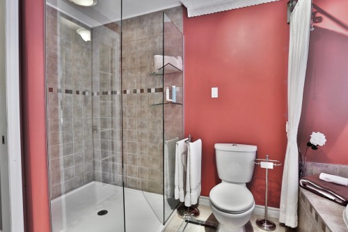Salle de bains - 629 Rue Du Moulin, Acton Vale, QC - Indoor Photo Showing Bathroom