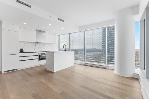 Salon - 3909-720 Rue St-Jacques, Montréal (Ville-Marie), QC 