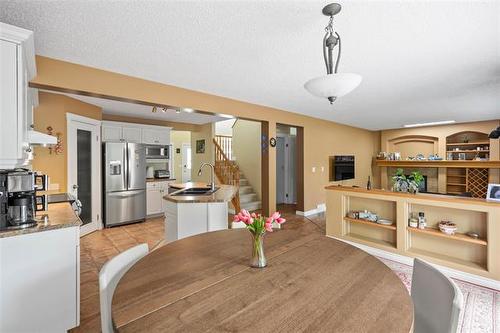 86 St Albans Rd, Winnipeg, MB 