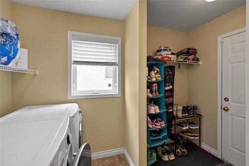 86 St Albans Rd, Winnipeg, MB 
