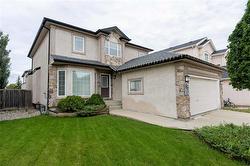 86 St Albans RD  Winnipeg, MB R3Y 1W8
