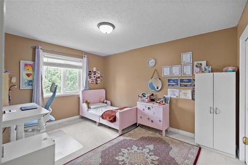 86 St Albans Rd, Winnipeg, MB 