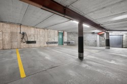 Garage - 