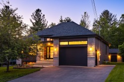 51 Rue Marjorie-Donald  Sherbrooke (Lennoxville), QC J1M 0A4