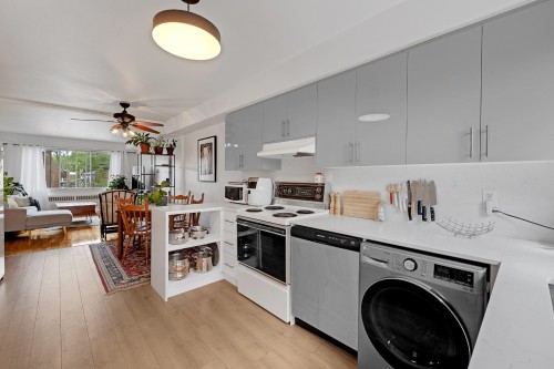 Kitchen - 2424 Av. De Mayfair, Montréal (Côte-Des-Neiges/Notre-Dame-De-Grâce), QC - Indoor Photo Showing Other Room