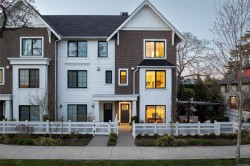 #11-1810 Kings Rd Saanich, BC V8R 2P3