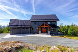 4650 Goldstream Heights Dr Shawnigan Lake, BC V0R 2W3
