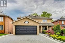 35 MACKAY DRIVE Richmond Hill, ON L4C 6N9