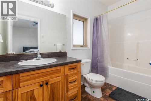 27 Belmont Crescent, Moose Jaw, SK 