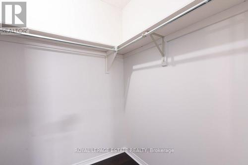 Walk-In Closet - 539 Galaxy Court, Mississauga, ON 