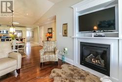 Gas Fireplace & TV Entertainment Area - Livingroom - 