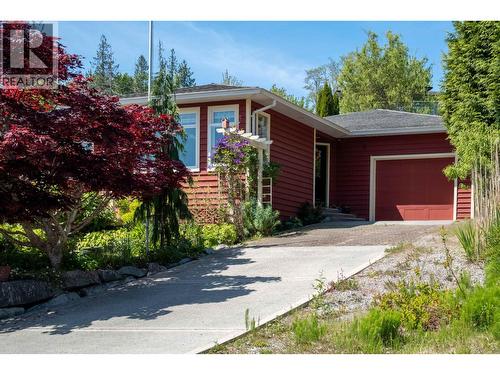 5599 MEDUSA PLACE  Sechelt, BC V7Z 0V1
