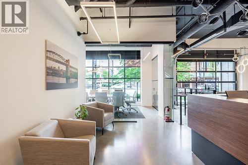 375-377 E Broadway, Vancouver, BC 