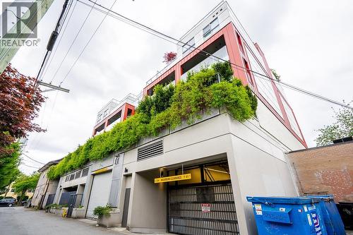 375-377 E Broadway, Vancouver, BC 