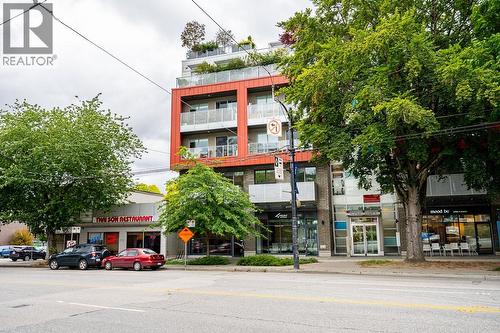 375-377 E Broadway, Vancouver, BC 