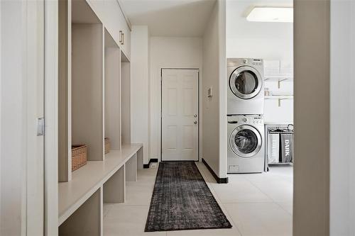 Mudroom/Laundry - 31 Edenwood Place, Winnipeg, MB 