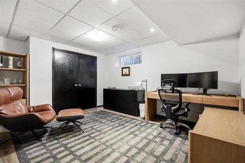 Basement Bedroom/Office - 31 Edenwood Place, Winnipeg, MB 