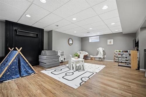 Basement Play Area/Bedroom - 31 Edenwood Place, Winnipeg, MB 