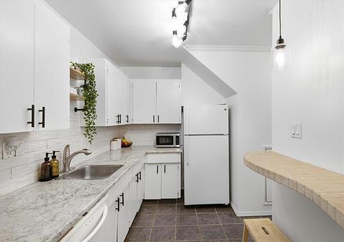 206 3915 Grant Avenue, Winnipeg, MB 