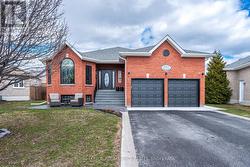 688 CHADWICK COURT Kingston (City Northwest), ON K7P 3E9