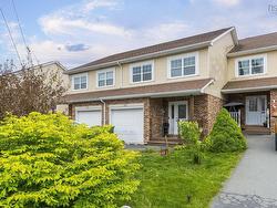 68 Collingwood Court Dartmouth, NS B4A 0G4