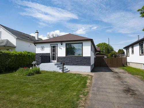 277 Mary Street East  Thunder Bay, ON P7E 4J7