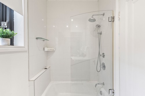 Bathroom - 4563 Av. De Kensington, Montréal (Côte-Des-Neiges/Notre-Dame-De-Grâce), QC 