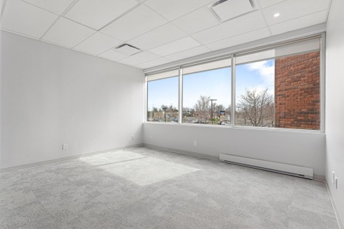 Other - 200-130 Boul. De Mortagne, Boucherville, QC - Indoor Photo Showing Other Room