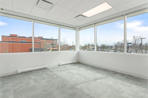 Office - 200-130 Boul. De Mortagne, Boucherville, QC - Indoor Photo Showing Other Room