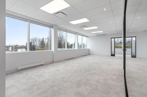 Other - 200-130 Boul. De Mortagne, Boucherville, QC - Indoor Photo Showing Other Room