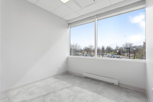 Office - 200-130 Boul. De Mortagne, Boucherville, QC - Indoor Photo Showing Other Room