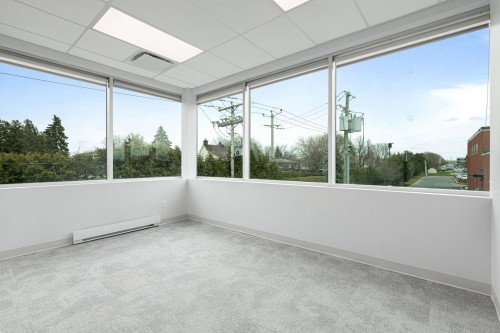 Office - 200-130 Boul. De Mortagne, Boucherville, QC - Indoor Photo Showing Other Room