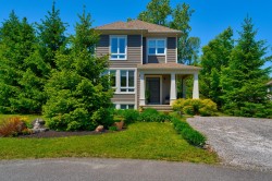 125 Rue des Golfeuses  Bromont, QC J2L 3H8