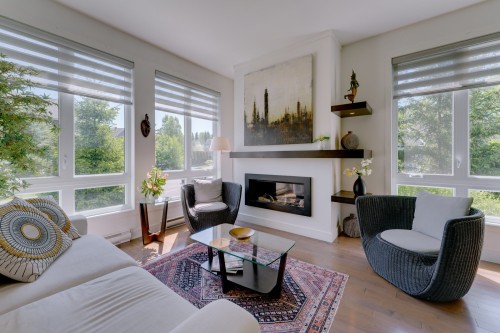 Salon - 125 Rue Des Golfeuses, Bromont, QC 