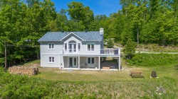 131 Ch. des Bouleaux  Lac-Des-Écorces, QC J0W 1H0