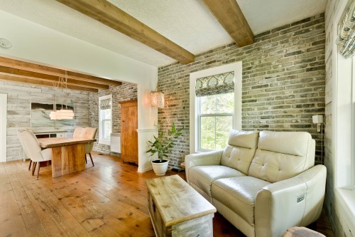 Salon - 342 Ch. Parker, Dixville, QC 