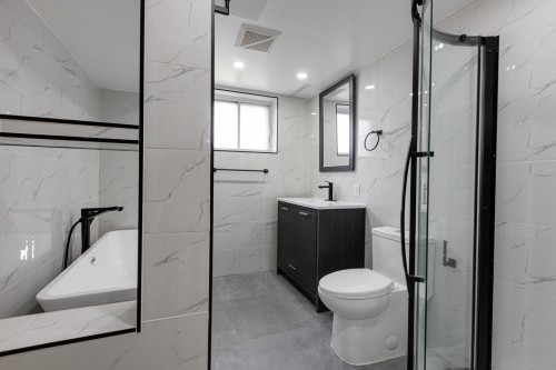 Bathroom - 10515 Av. Garon, Montréal (Montréal-Nord), QC 