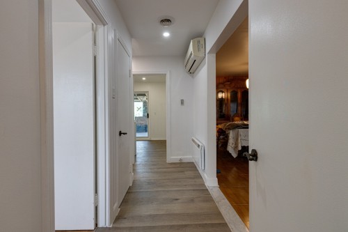 Mud Room - 10515 Av. Garon, Montréal (Montréal-Nord), QC 