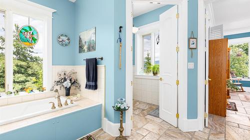 1062 Simmons Road, Creston, BC 